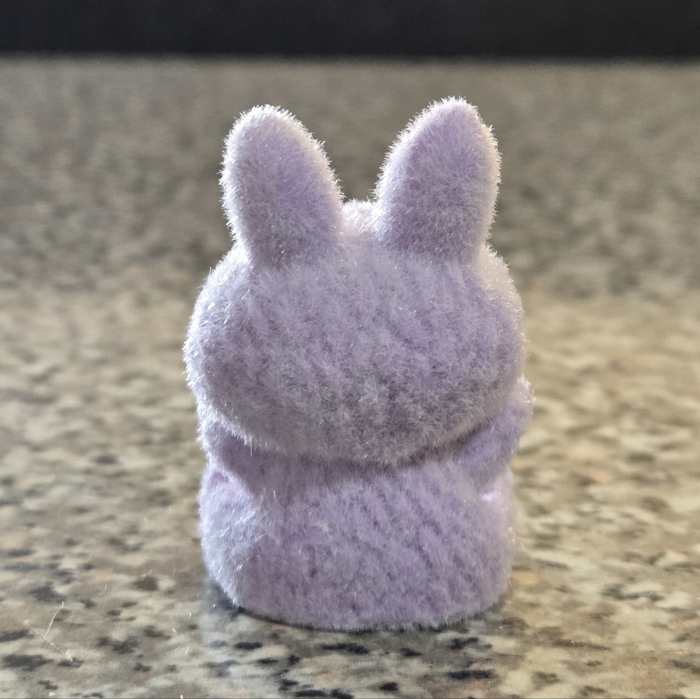 ๐๐ Purple Fuzzy Mini Labubu Figurine - Picture 4 of 6